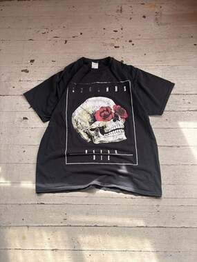 Legends Never Die Skull and Roses Graphic T-Shirt